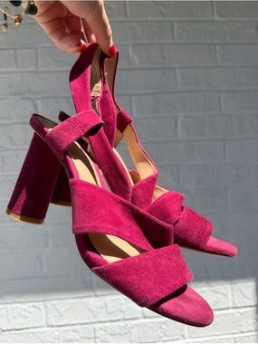 ANTONIO MELANI Fuchsia Suede Block Heel Sandals